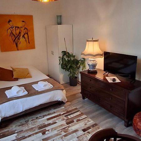 Appartamento Chez Eric Le N2 Tours Esterno foto